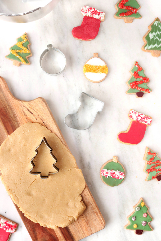 These Whole-Food Cut Out Cookies are simple to make, requiring only 1-bowl and 5 ingredients. Naturally sweetened, whole-grain and perfect for decorating!