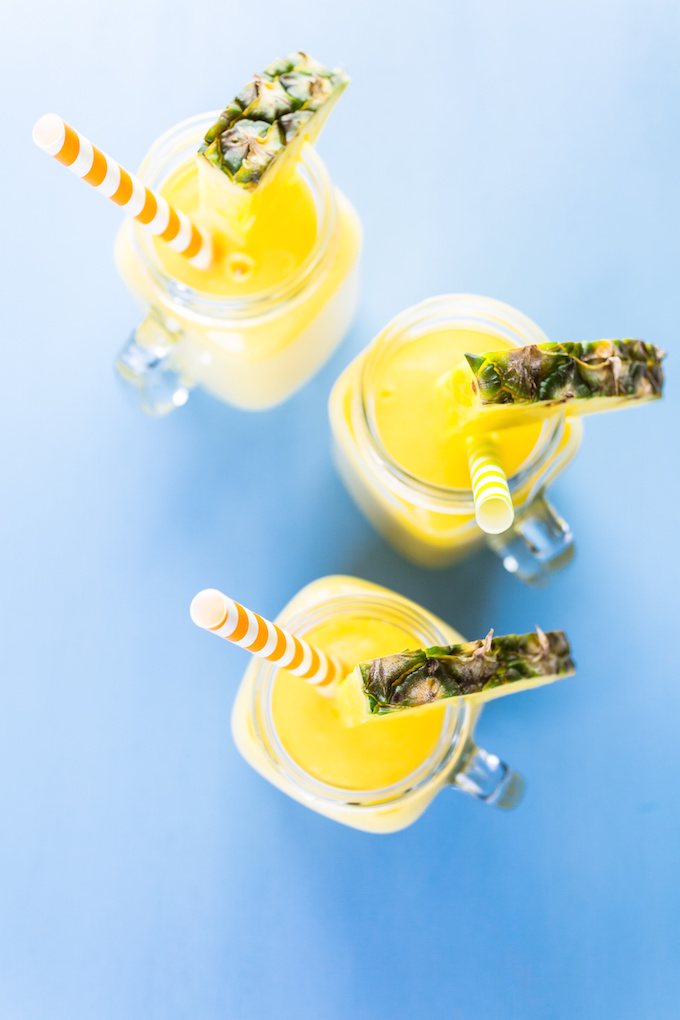 Immunity Boosting Mango Smoothies are sweet, creamy, citrusy and loaded with vitamin C. #vegan #gluten-free