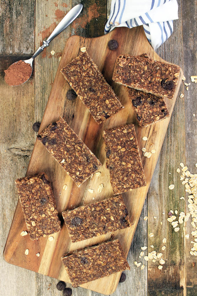 Peanut Butter Chocolate Protein Bars are simple, requiring just 10 ingredients and 30 minutes to make. #glutenfree #dairyfree #vegan