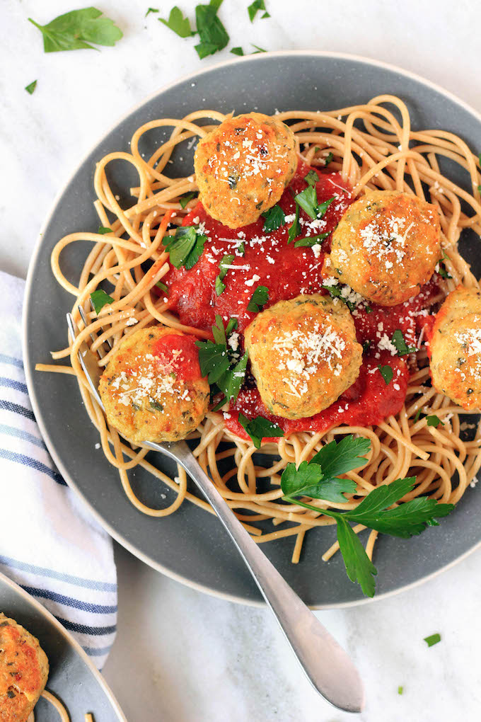Italian Chicken Meatballs are made with just 10 ingredients and 30 minutes. Savory, flavorful, juicy and full of protein. The perfect family friendly weeknight dinner. #lowcarb #gluten-free