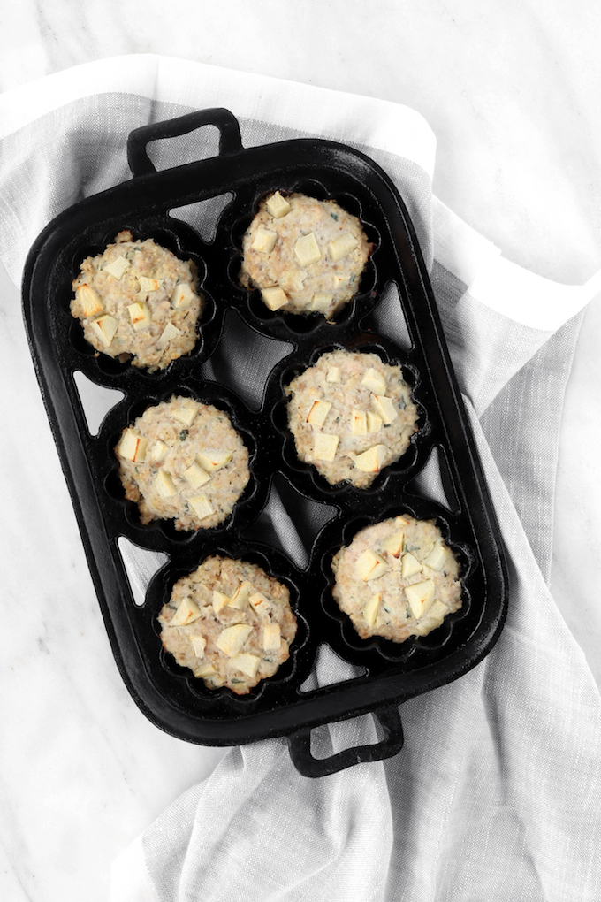 Mini Apple Sage Turkey Meatloaves are freezer-friendly, super moist and full of holiday flavor. Simple to make, requiring just 10 ingredients and 30 minutes to prepare. #lowcarb #glutenfree