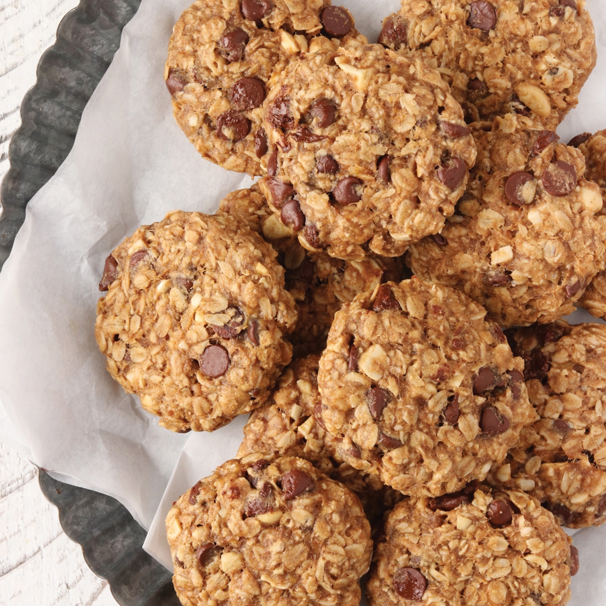 Peanut Butter Oatmeal Breakfast Cookies on a cake stand.