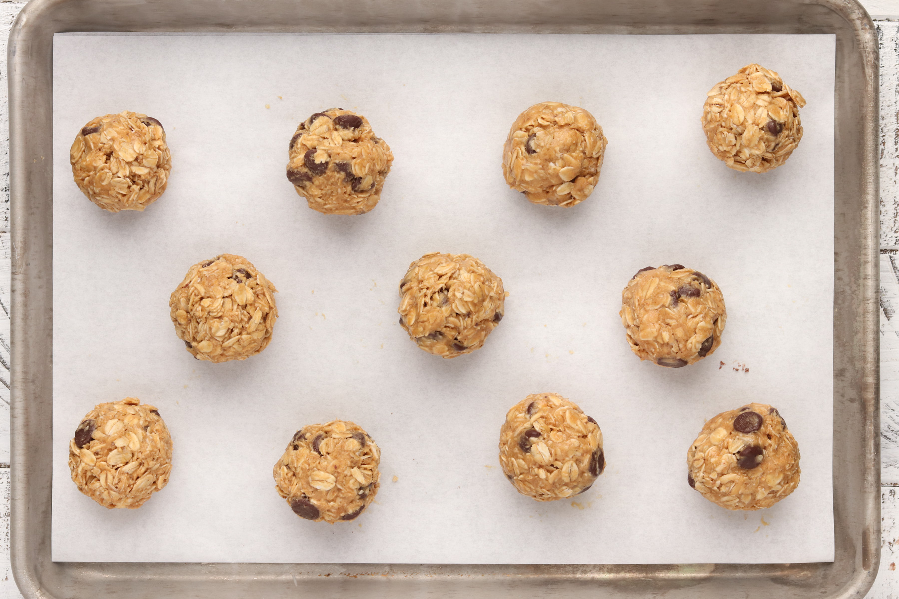 Step 4 - No Bake Peanut Butter Power Balls. Roll oat mixture into balls.