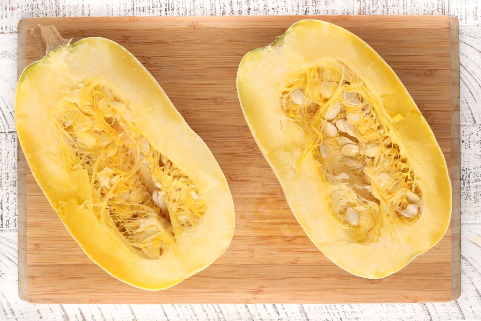 Spaghetti Squash with Meat Sauce (Whole30 Compliant)